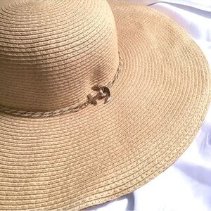 Avenue 9 paper straw sun hat with nautical gold toned anchor deta…